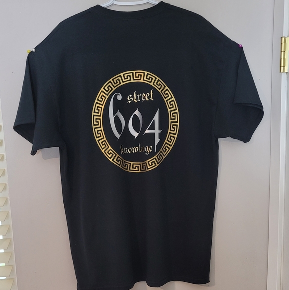 shirt - Picture 3 of 4